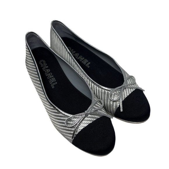 Chanel Metallic PVC Grosgrain Cap Toe Silver Ballerina Flats Size- Size 38 - Picture 1 of 6
